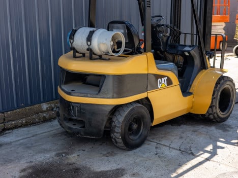 https://pub.imanpro.net/kdequip/photo/3468/cBii7_32909 Toyota-13.jpg